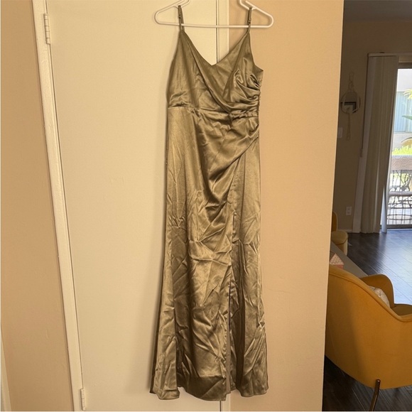 Birdy Grey Catherine Dress Shiny Satin Moss Green - Picture 7 of 7